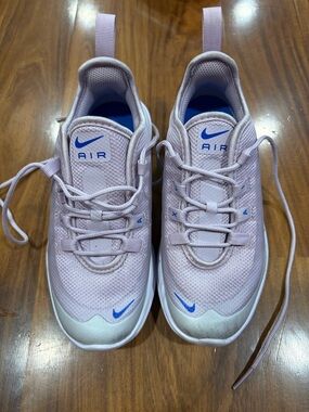 Girls Nike Air Max Axis Trainers